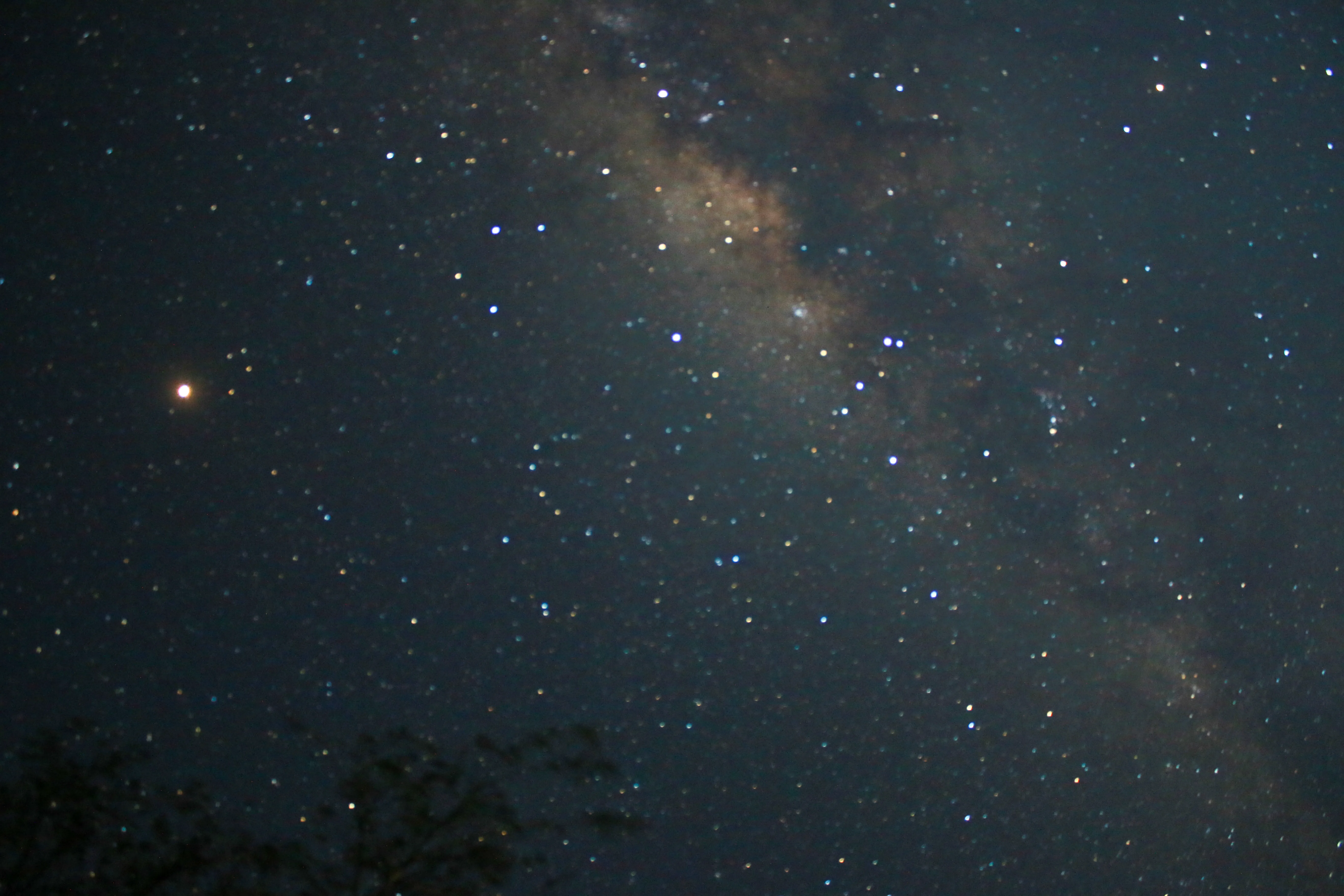 Fotografía de arte - Vía Láctea en cielo nocturno